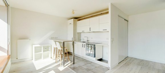 1 bedroom Apartment in Paris, France No. 334717 3