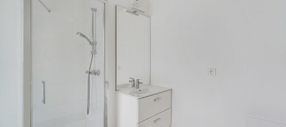 1 bedroom Apartment in Paris, France No. 334717 12