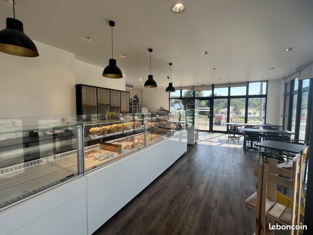  عقار تجاري في Doubs, France 280متر مربع رقم 354597