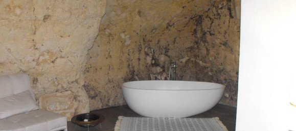 Квартира с 4 комнатами в Матера, Италия № 72882 10