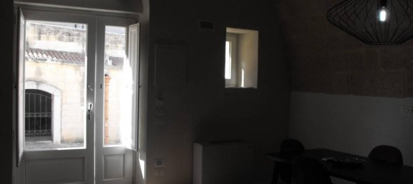 Квартира с 4 комнатами в Матера, Италия № 72882 5