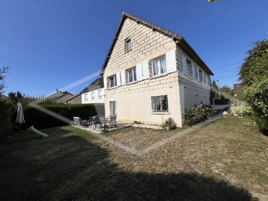 4 Schlafzimmer Haus in Combs-la-Ville, France, Nr. 317332