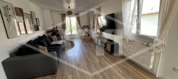 4 Schlafzimmer Haus in Combs-la-Ville, France, Nr. 317332 3