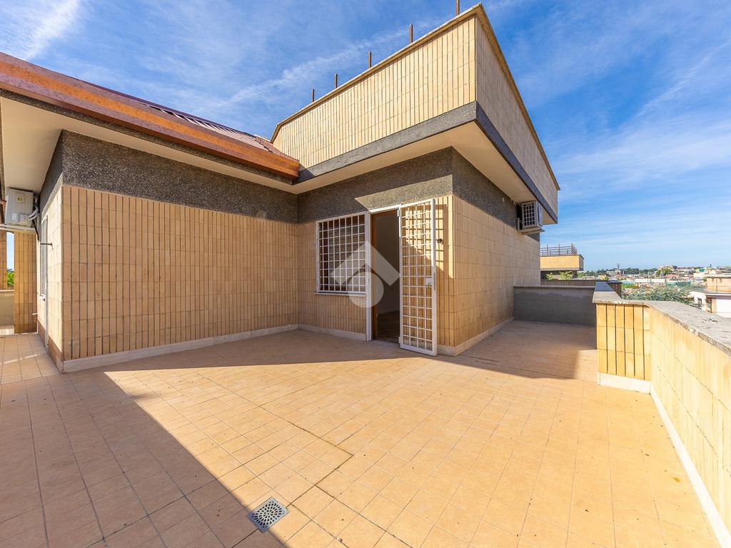 Ático de 2 dormitorios en Rome, Italy No. 380998