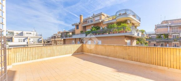 Ático de 2 dormitorios en Rome, Italy No. 380998 22