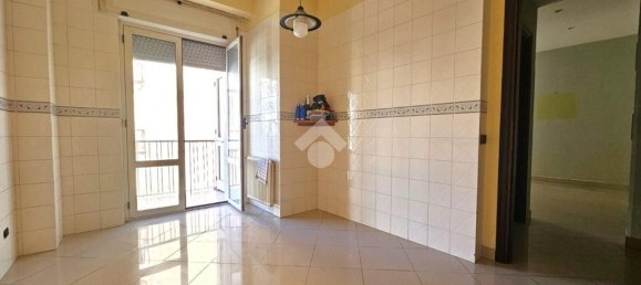 3 rooms Apartment in Naples, Italy No. 31595 7