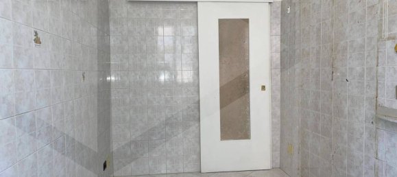 4 rooms Apartment in Bologna, Italy No. 21065 5