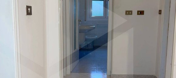 4 rooms Apartment in Bologna, Italy No. 21065 7