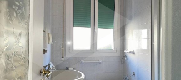 4 rooms Apartment in Bologna, Italy No. 21065 11