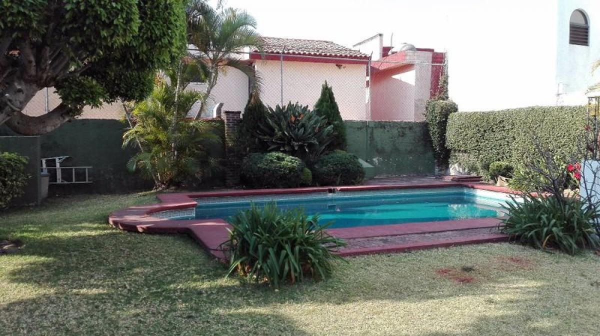 7 bedrooms House in Morelos, Mexico No. 164835