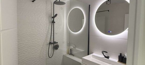 2 bedrooms Apartment in Saint-Etienne, France No. 322446 3