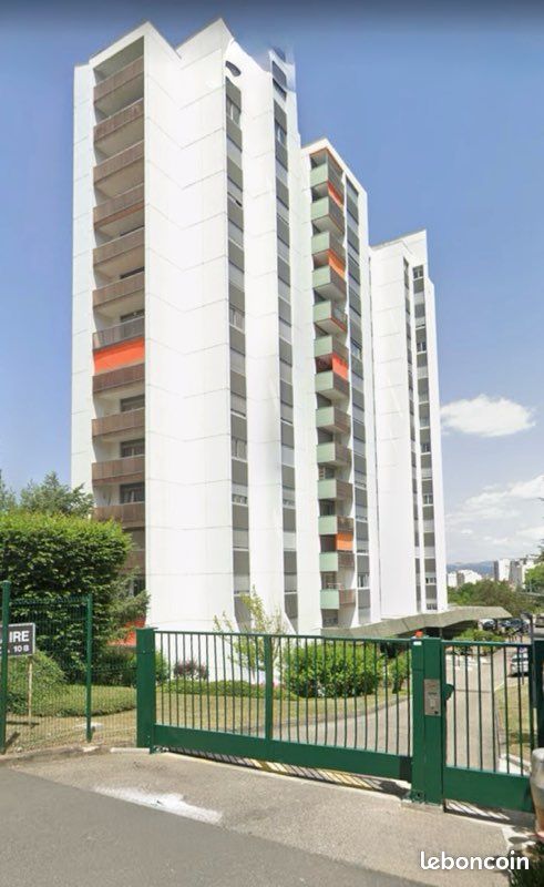 2 bedrooms Apartment in Saint-Etienne, France No. 322446