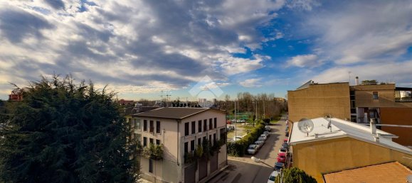 3-salle Appartement à Lissone, Italy No. 2307 12