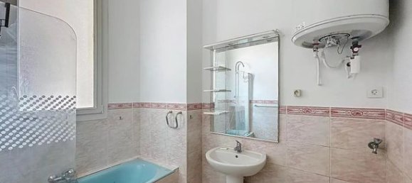 Apartamento de 2 dormitorios en Marseille, France No. 310930 7