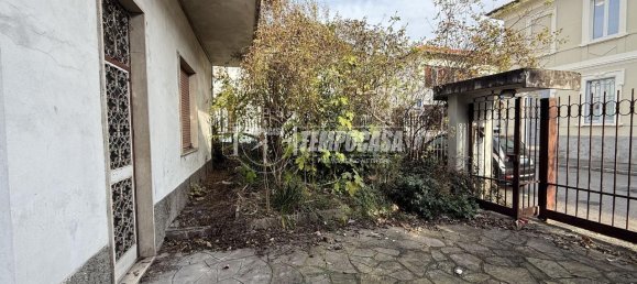 8-salle Villa à Seregno, Italy No. 112018 24