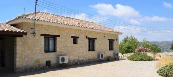 Дом с 4 спальнями в Дорос, Кипр № 10888 9