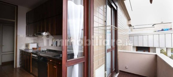 Apartamento de 3 dormitorios en Monza, Italy No. 237950 65