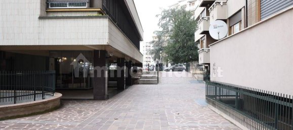 Apartamento de 3 dormitorios en Monza, Italy No. 237950 83