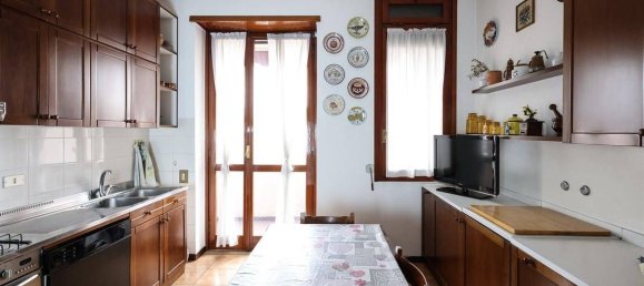 Apartamento de 3 dormitorios en Monza, Italy No. 237950 32