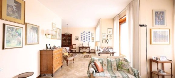 Apartamento de 3 dormitorios en Monza, Italy No. 237950 3