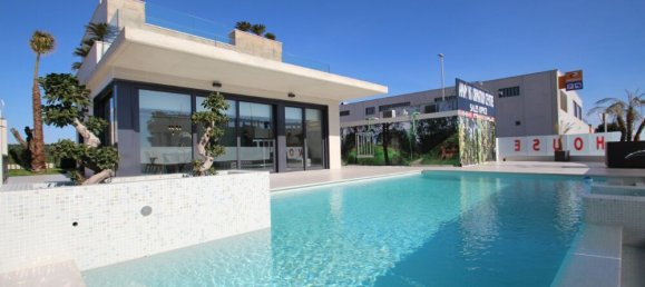 3 غرف نوم فيلا في San Miguel de Salinas, Spain رقم 288782 27