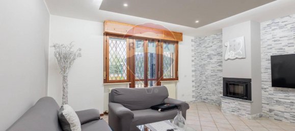 4 rooms House in Parma, Italy No. 171498 17