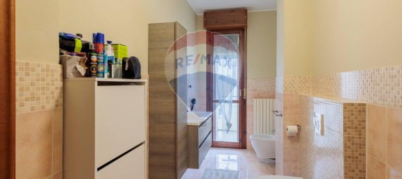 4 rooms House in Parma, Italy No. 171498 12