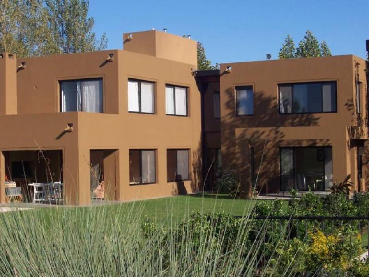 4 bedrooms House in Pilar, Argentina No. 93230