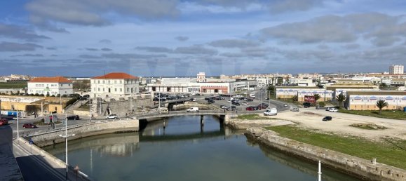 Bâtiment à Peniche, Portugal No. 145204 31