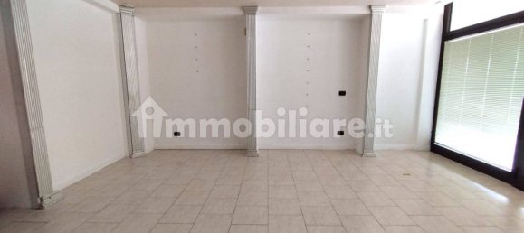 Коммерческая недвижимость с 2 комнатами в Польяно Миланезе, Италия № 164434 16