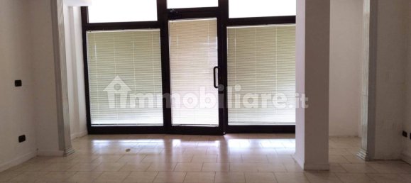 Коммерческая недвижимость с 2 комнатами в Польяно Миланезе, Италия № 164434 7