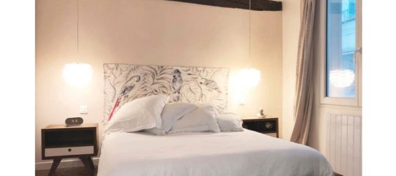 1 bedroom Duplex in Paris, France No. 280115 2