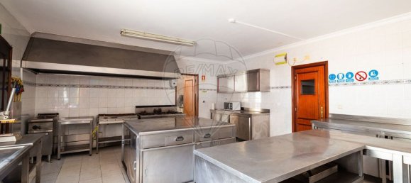 Gebäude in Ourem, Portugal 478m², Nr. 62240 31