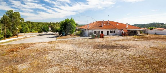 Gebäude in Ourem, Portugal 478m², Nr. 62240 13