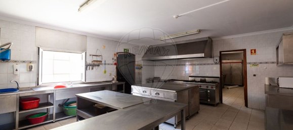 Gebäude in Ourem, Portugal 478m², Nr. 62240 29