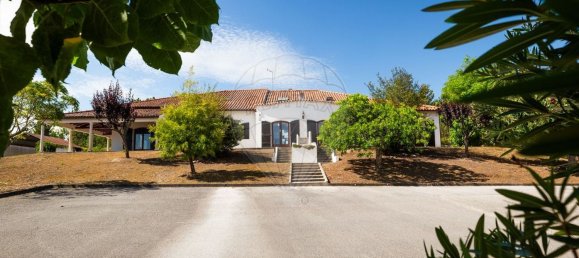 Gebäude in Ourem, Portugal 478m², Nr. 62240 3