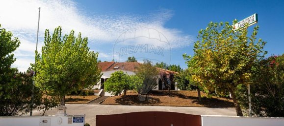 Gebäude in Ourem, Portugal 478m², Nr. 62240 2