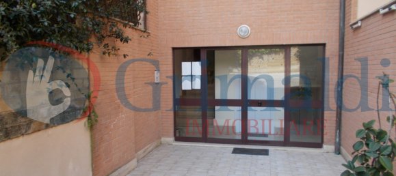 Квартира с 2 комнатами в Веллетри, Италия № 74033 5