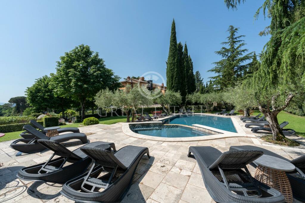 12 bedrooms Villa in Tuoro sul Trasimeno, Italy No. 79794