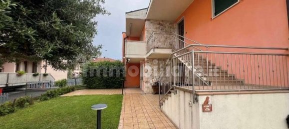 3 bedrooms Apartment in Belfiore, Italy No. 380243 2