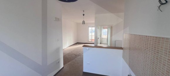 3-salle Penthouse à Bari, Italy No. 17544 7