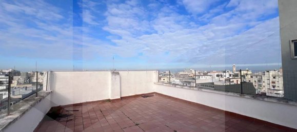 3-salle Penthouse à Bari, Italy No. 17544 17