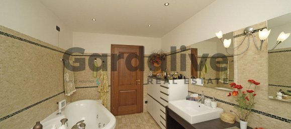 6 rooms Apartment in Padenghe sul Garda, Italy No. 153582 31