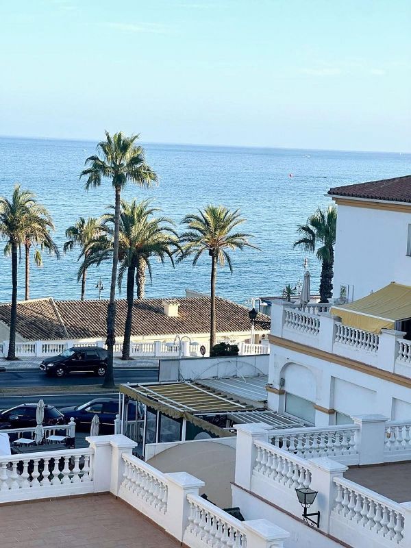 Apartamento de 3 dormitorios en Benalmádena, Spain No. 225167