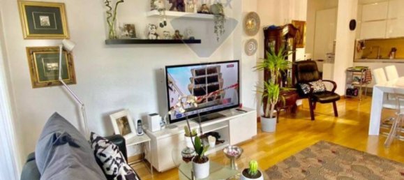 2 bedrooms Apartment in Campione d'Italia, Italy No. 83447 3