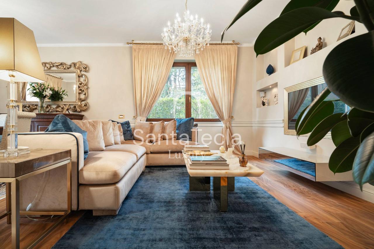 5غرفة فيلا في Arese, Italy رقم 238242