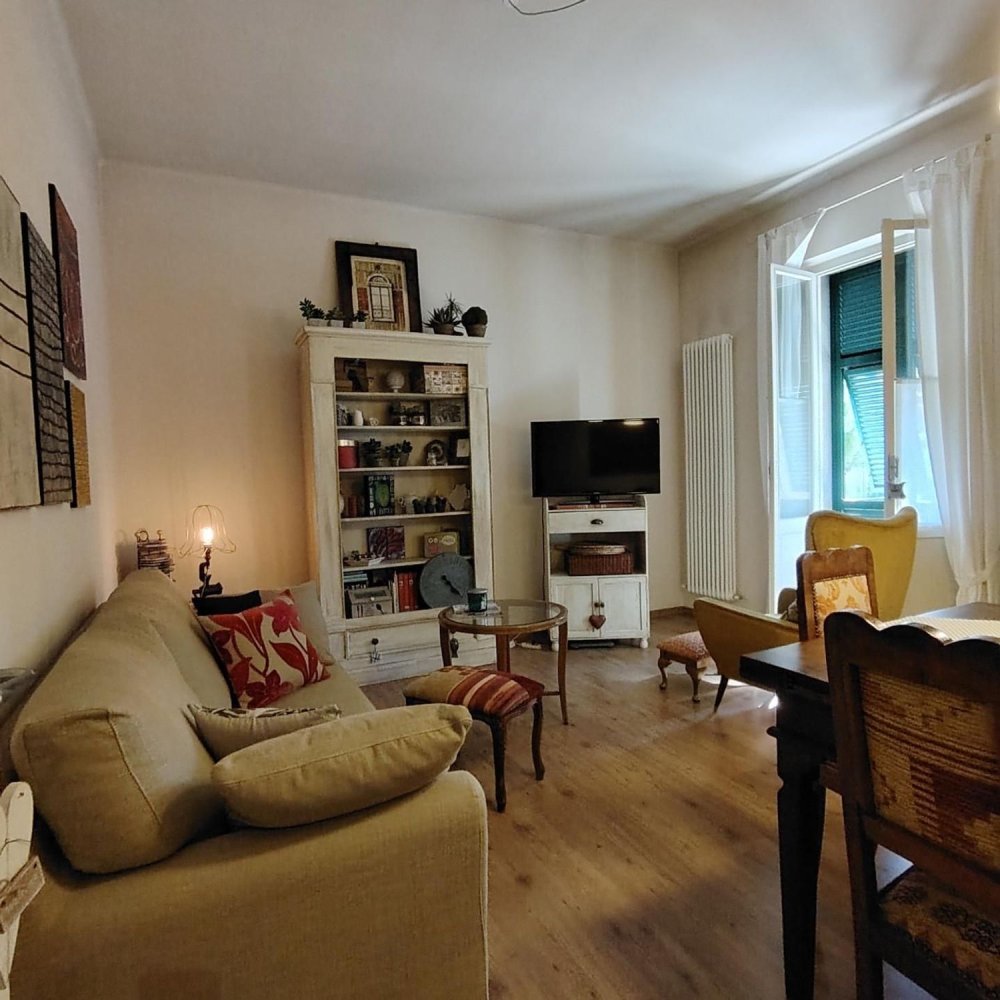 Квартира с 3 спальнями в Каррара, Италия № 322551