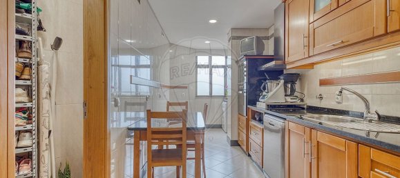 3 bedrooms Apartment in Maia, Portugal No. 9517 4