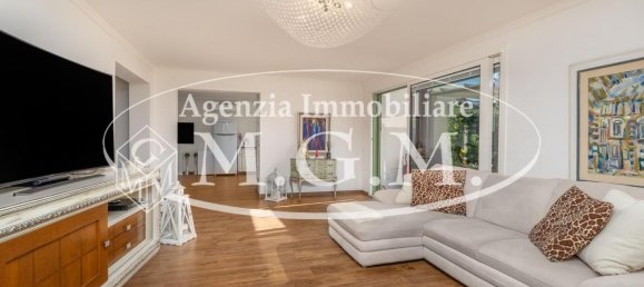 10 rooms Villa in Bientina, Italy No. 72631 13