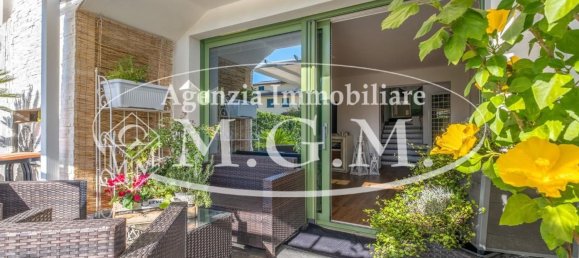 10 rooms Villa in Bientina, Italy No. 72631 8